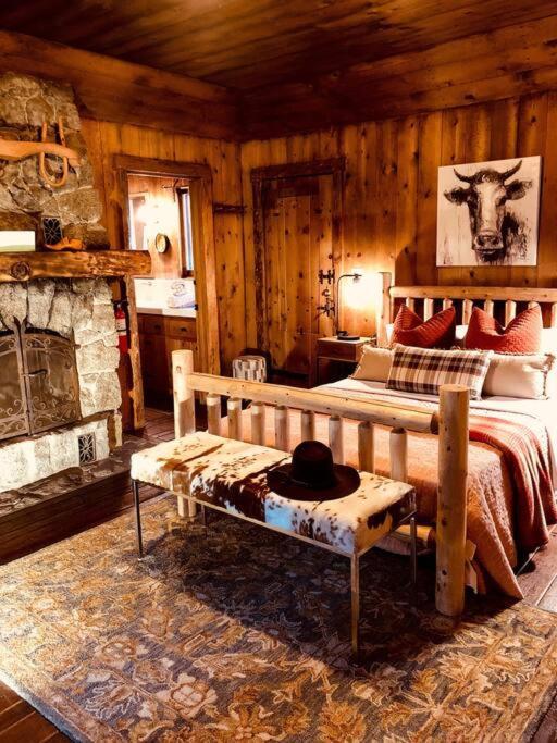 The Lodge At 11 Chimneys Idyllwild Extérieur photo