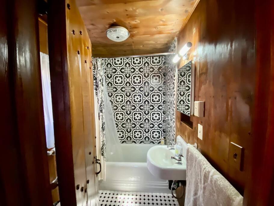 The Lodge At 11 Chimneys Idyllwild Extérieur photo